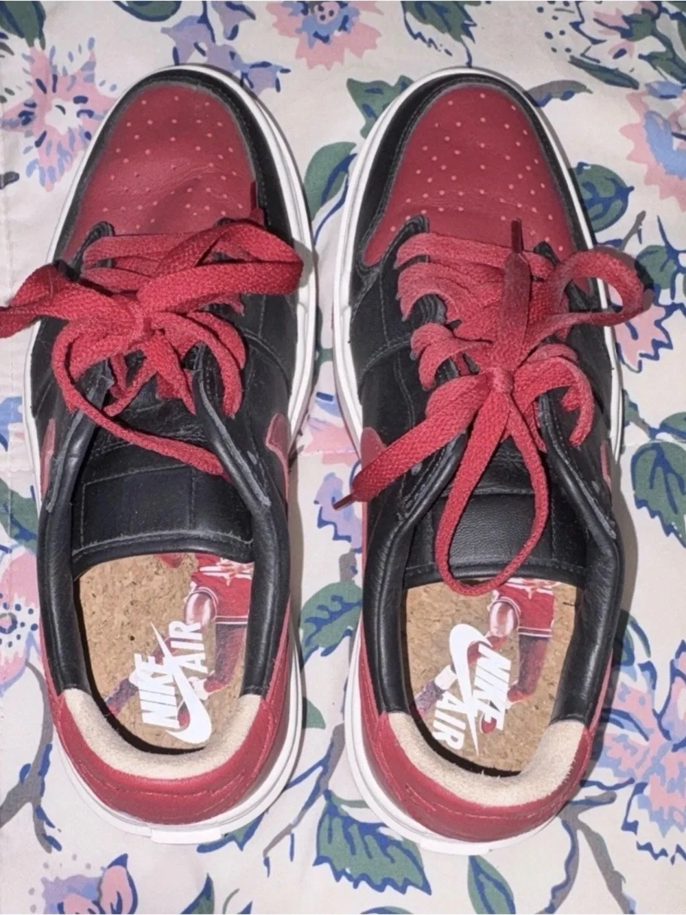 Nike Air Jordan 1 Low Red Black Nike Air Jordan 1 Low Red Black White Sneakers